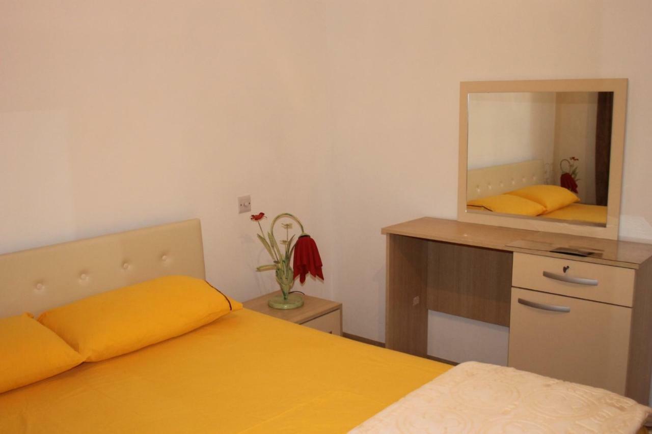 Kings Apartment *