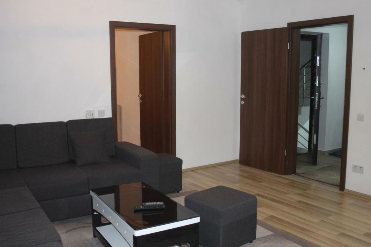 Apartment Kings Bajram Curri